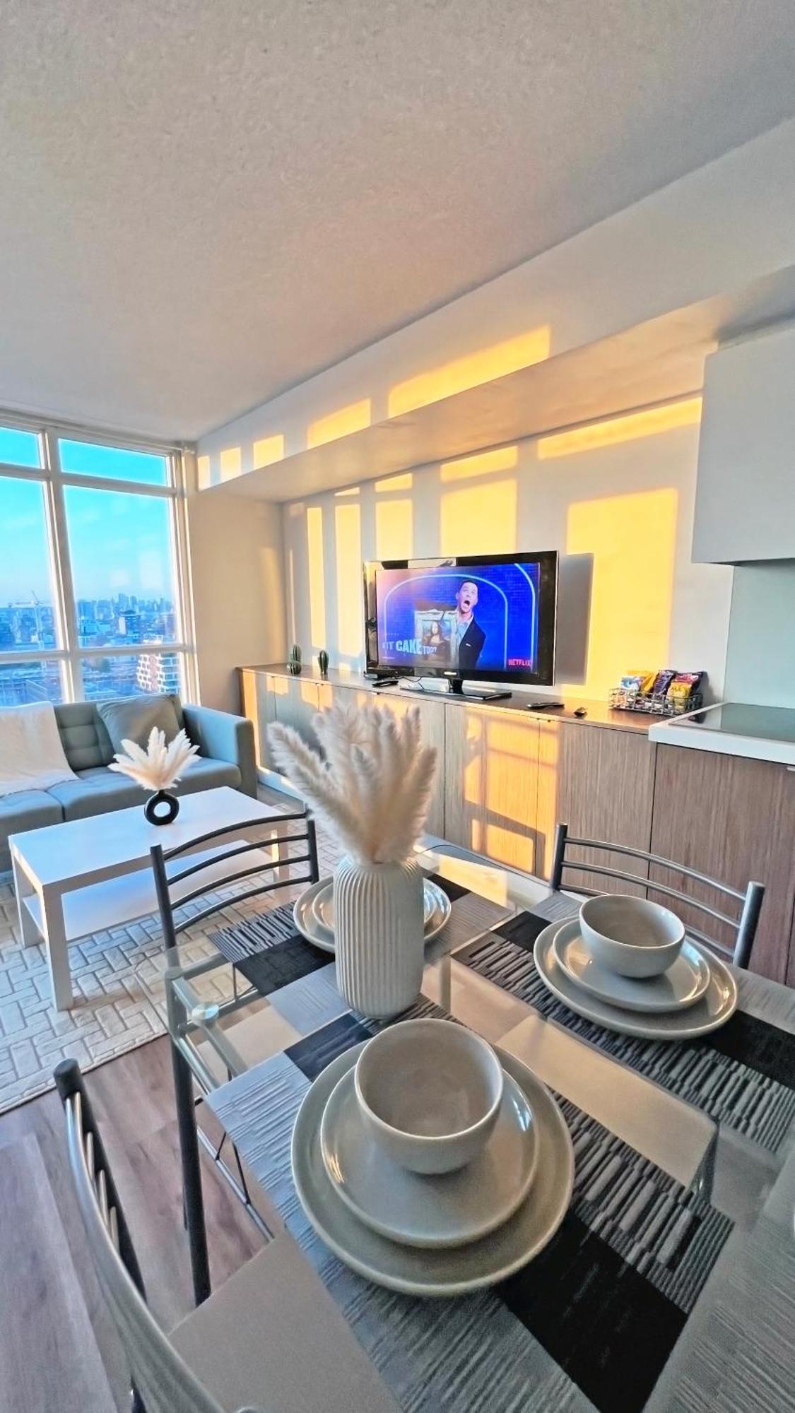 Cozy Condo In Downtown Toronto + Free Parking Exterior foto
